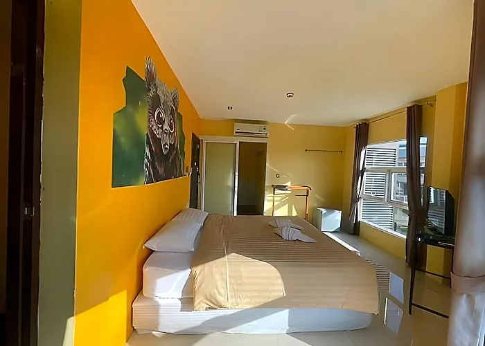 Hotel Sukhum Khaosan Au Bon 3*