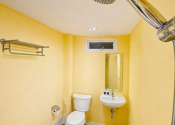 Hotell Sukhum Khaosan Au Bon
